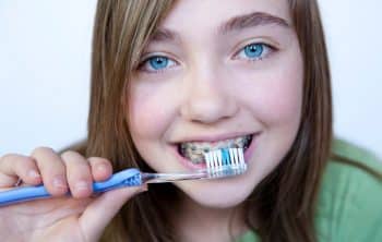How To Brush And Floss Your Teeth With Braces